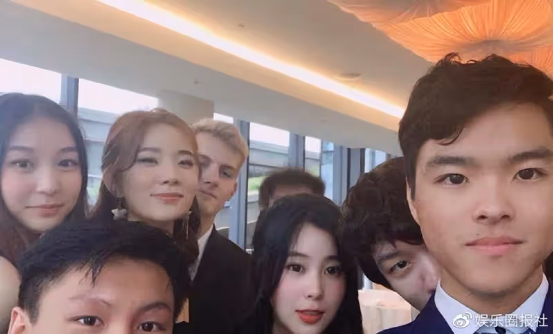 楊子女兒回國發展搞音樂,長相一般雙商卻超高,哈弗畢業堪稱才女