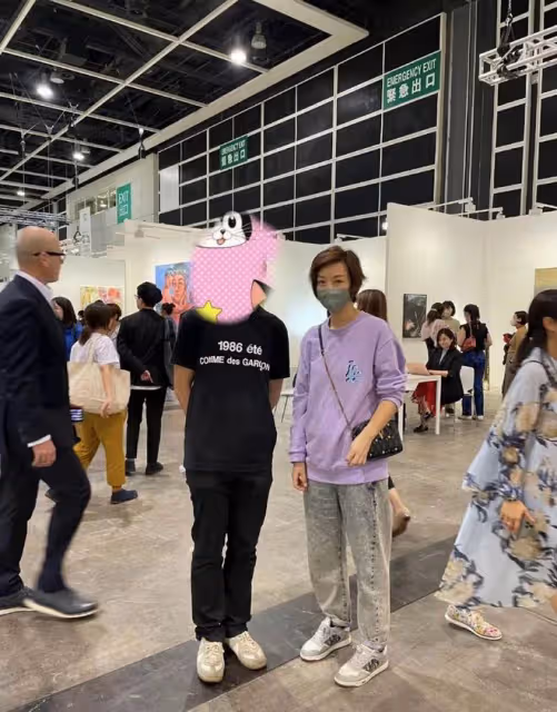 眾大咖現身藝術展!張怡寧似少女,章澤天秀小蠻腰,梁安琪氣場強