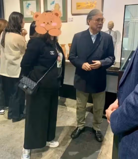 眾大咖現身藝術展!張怡寧似少女,章澤天秀小蠻腰,梁安琪氣場強