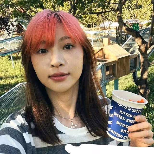 億萬資產女富豪,逼婚秦奮的美女網紅,靠在直播間罵人走紅後退網