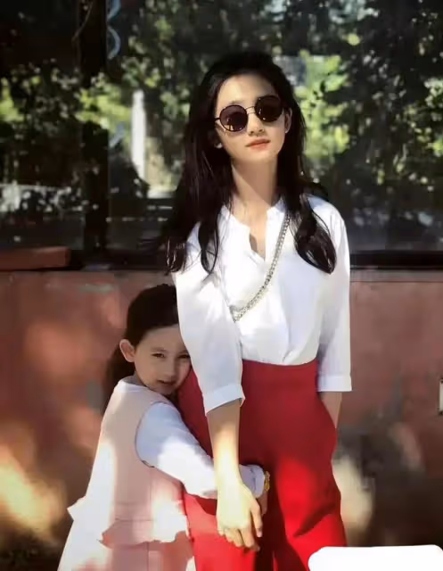 黃磊太聰明,網友配合演好網暴戲,黃多多申請歐美名校就穩了?
