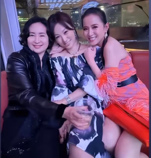 何超瓊與曾昭怡出席豪門聚會，黎姿和鄭志剛等億萬富豪一起現身