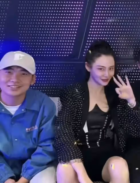 汪小菲與眾星酒吧嗨玩,郭麒麟與美女合影似路人,買超婚變後現身