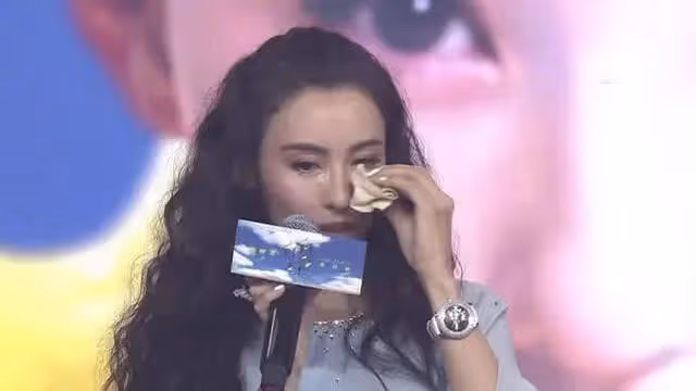 張柏芝為何自願和陳冠希拍照？她哭著說出實情，網友：可以理解！