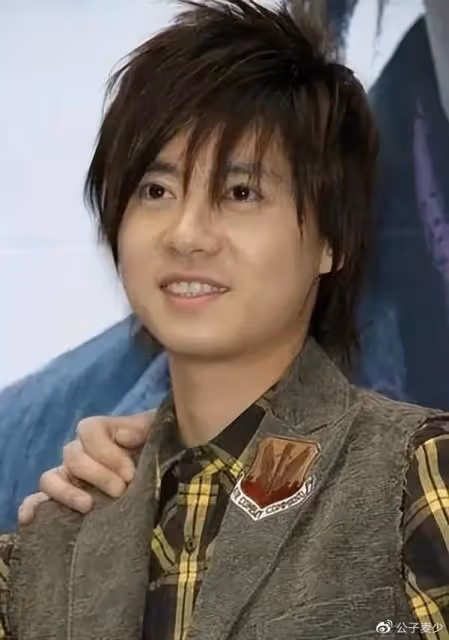 21年換19個男友,全是25歲以下小鮮肉,她這輩子太值了!