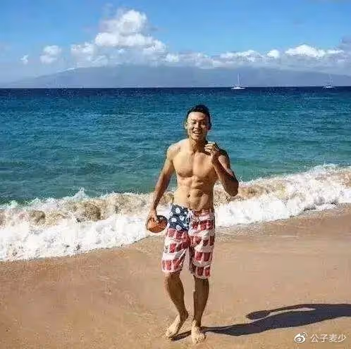 21年換19個男友,全是25歲以下小鮮肉,她這輩子太值了!