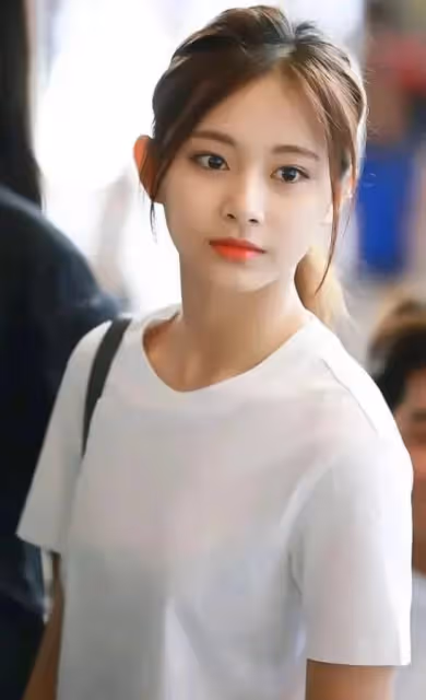 女子演唱團體TWICE成員周子瑜
