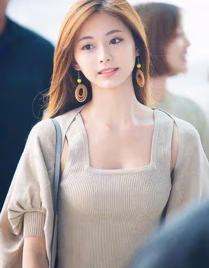 女子演唱團體TWICE成員周子瑜