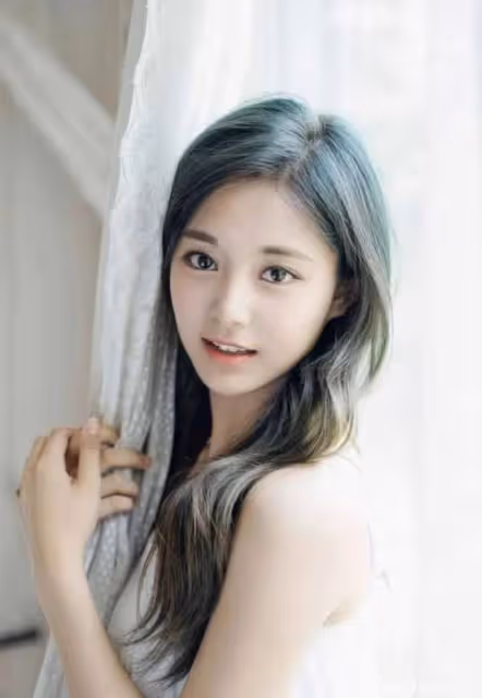 女子演唱團體TWICE成員周子瑜