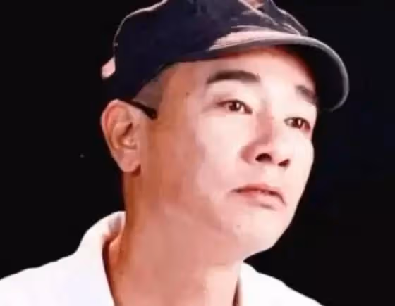 心中永遠的痛!演藝圈一哥兒時窮困「無心提議賣弟弟換錢」悔恨終生 功成名就身價上億「找不回弟弟」