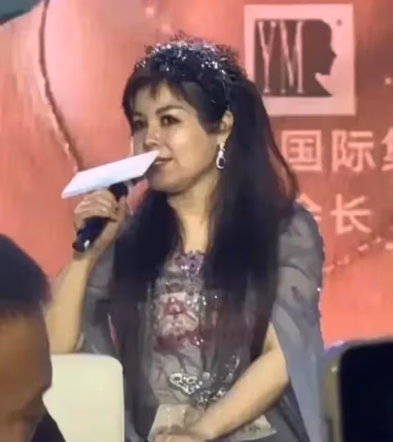 虞美人曬舊照,力證自己顏值不錯,但仍然無法挽回巨大商業損失