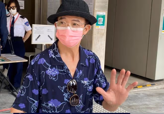 71歲梅艷芳哥哥頭部遭受重擊,緊急入院,被梅媽拋棄後靠打工生活