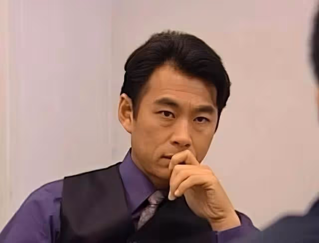 TVB前知名男星變滄桑!賣保險年薪百萬,婚內出軌下屬獲妻子原諒