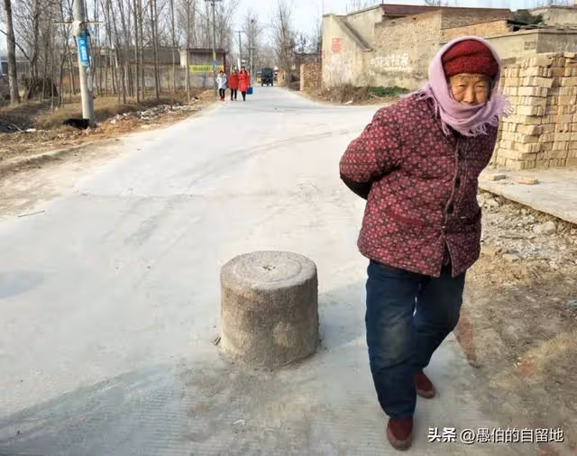 媽媽跳河了,我以為是奶奶逼的,真相卻出乎意料!