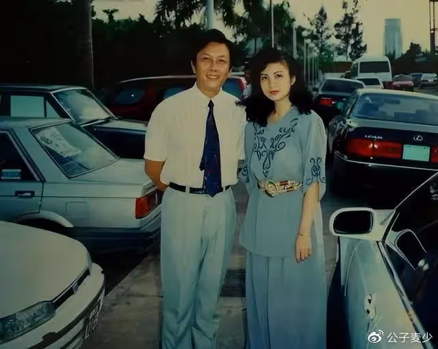 拋妻棄子,逼原配自盡,成名後甩了原配的3位男星,一個比一個狠
