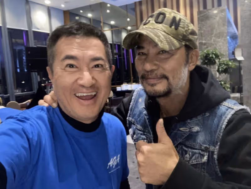香港藝人集體赴中山打高爾夫，任達華罕露臉，被曝有意在當地買房