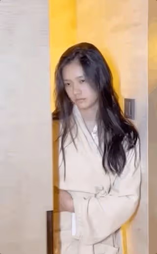 星女郎林允曬變妝視頻,素顏出鏡遭群嘲,被調侃比普通人還不如