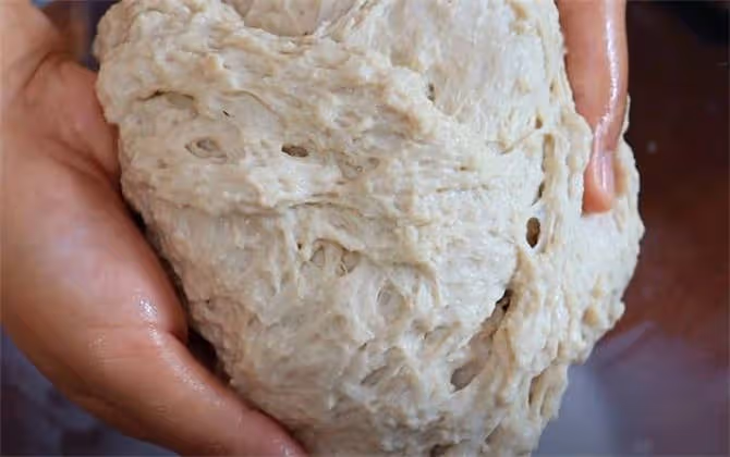 自製夜市烤麵筋：從麵筋到燒烤醬，做法簡單實用，麻辣勁道又入味