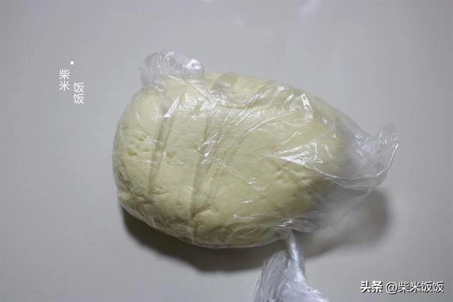 晚上揉面早上做，每人一碗，早餐吃得好滿足