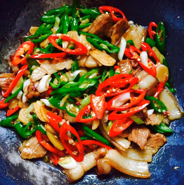 肉怎麼炒才嫩？酒店後廚都在用的4個小技巧，怪不得飯菜那麼的貴