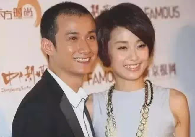 郭德綱：聽說你在嫁給文章之前就結過一次婚？馬伊琍：我也聽說了