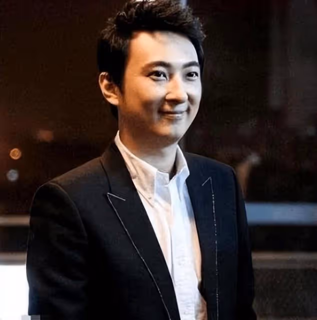 王思聰：又一前女友生子，奉子成婚當闊太，他依舊在網紅圈裡打轉
