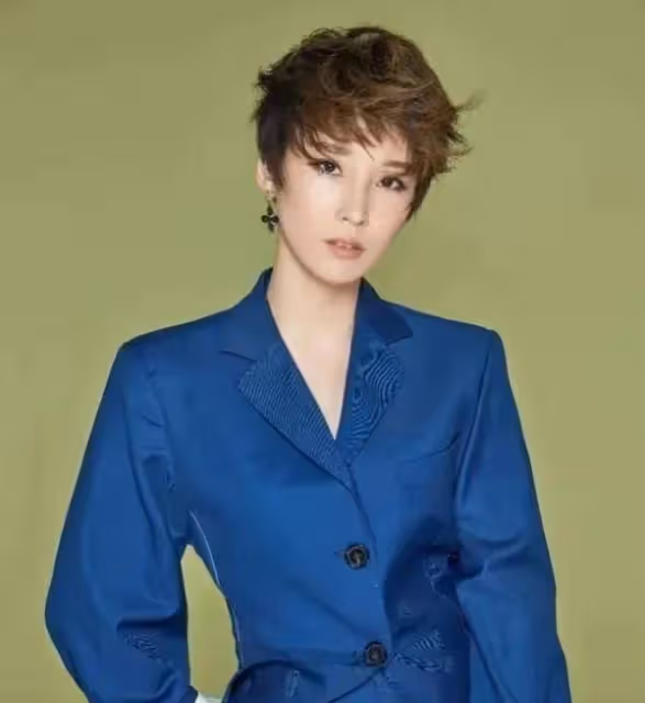吳京背後的女人 謝楠不僅是知名主持人 也是眼光獨到的投資人