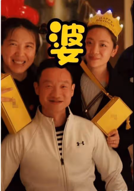 前奧運冠軍楊威豪宅曝光,室內裝修奢華,為妻慶生送2萬元手機