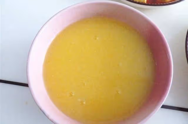 3口之家的4菜1湯午餐，雖是家常菜，卻營養又好吃，女兒夸香！