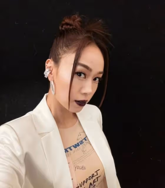 無損好心情!TVB前女星出走英國享受人生,因偷食人夫致事業盡毀