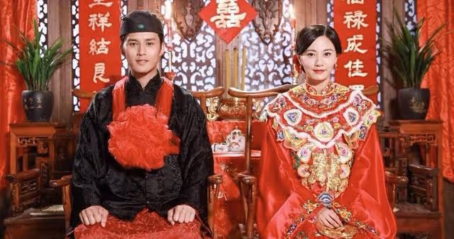 結束6年姐弟戀！TVB知名男星默認與港姐分手，將對方降為同事關係