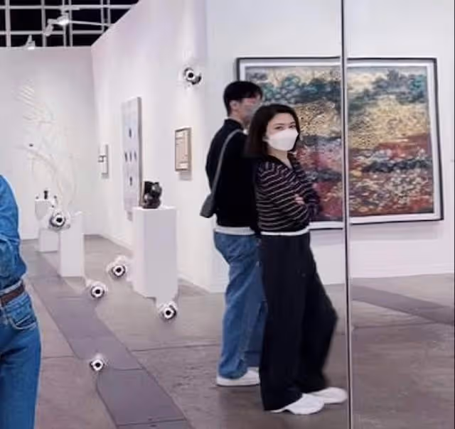 恭喜!香港知名女星被曝迎來新戀情,戀上身材健碩小鮮肉帥哥