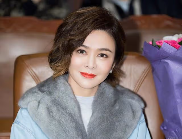 恭喜!香港知名女星被曝迎來新戀情,戀上身材健碩小鮮肉帥哥