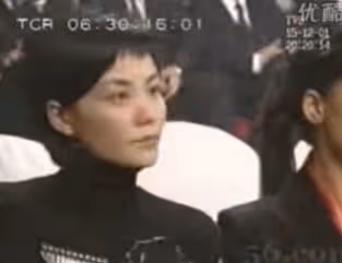 時隔23年,謝霆鋒王菲高調再曬親密照,全網炸了:求求你放過張柏芝吧!