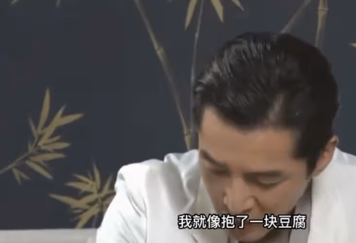 胡歌首談女兒,劇組拍戲不能陪老婆坐月子,看到女兒照片就哭了