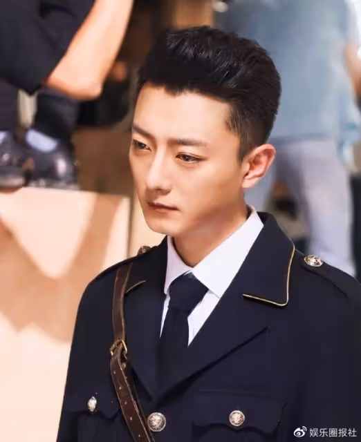 蘇小玎被打上「恥辱」標籤,連容貌都成原罪,可他只是想生存而已
