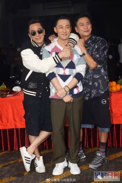 吳卓羲林峯黃宗澤合照!內地女星趙櫻子自行入鏡