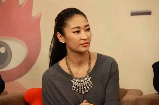 丁昱彤威脅梁靜官宣離婚，曝曾被梁靜送進精神病院，管虎坐視不管