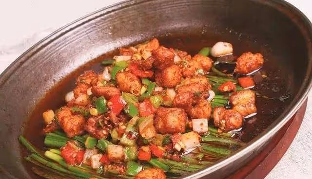 家常菜：腰果蝦仁，醋熘苜蓿牛肉，韭香五花，農家小炒肉