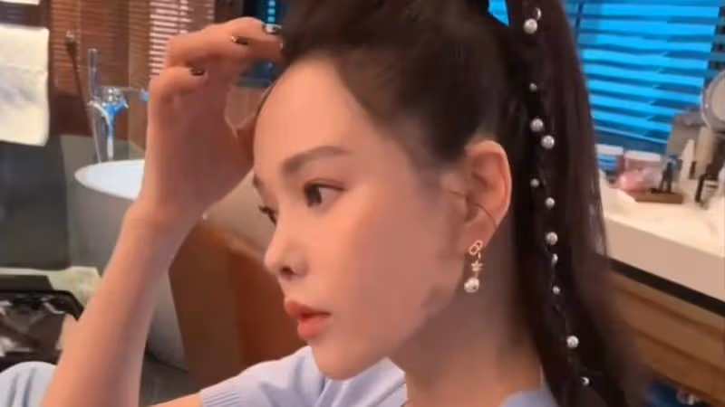 伊能靜的「流水髮夾」好吸睛，適合長發女生，靈動減齡又活潑