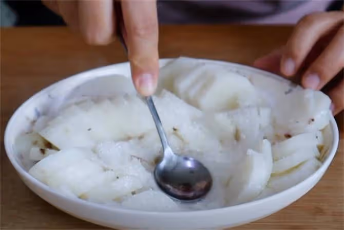 山藥這樣做超好吃，甜糯綿軟，營養不流失，再挑食的孩子也愛吃