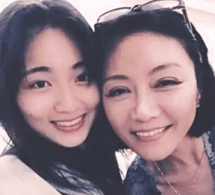 四大歌壇天王老婆曝光：周華健娶了洋媳婦，最美還是王傑前妻！
