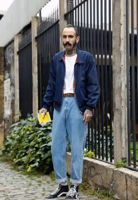 男士春天穿什麼外套？這4款藍色夾克，時髦又顯品位