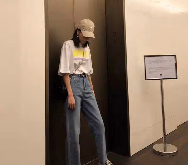 二十歲的女生成熟穿搭小技巧，輕鬆擺脫學生氣息，成熟知性成女神