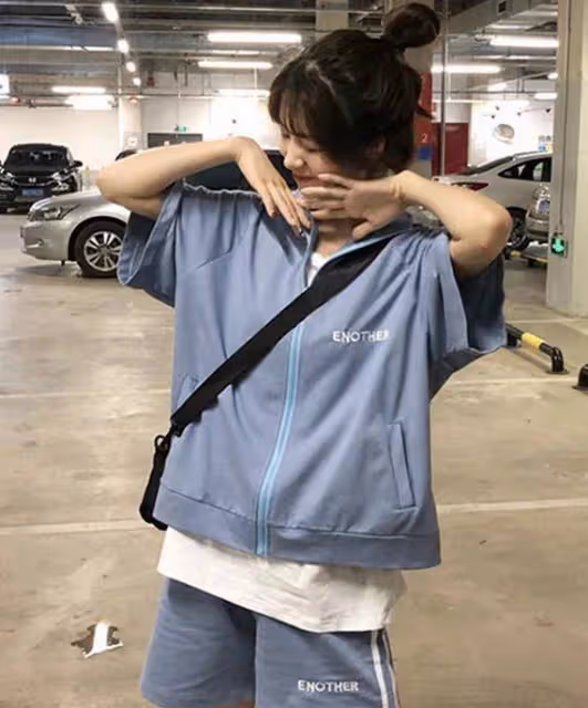 二十歲的女生成熟穿搭小技巧，輕鬆擺脫學生氣息，成熟知性成女神