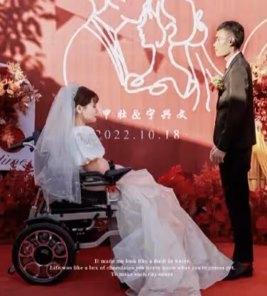 我因車禍失去一條腿!男友「不離不棄」堅持娶我 新婚夜聽到「婆婆和老公的對話」讓我生不如死