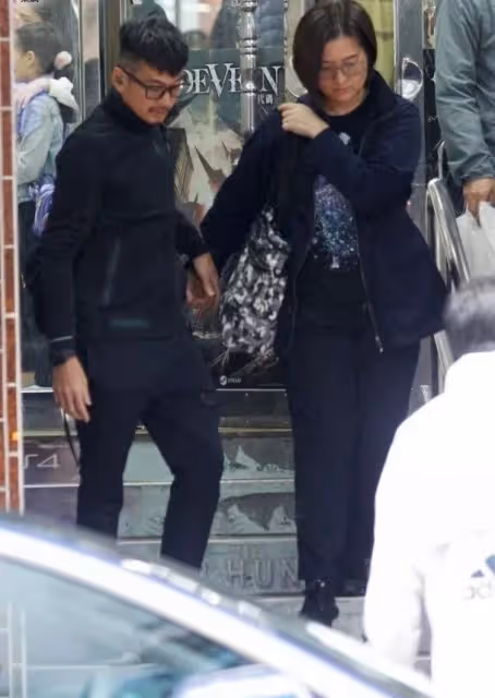 身價50億駙馬爺!男星「甘當27年綠葉」最謝豪門妻不離棄 婚後低調「夫妻專買打折商品」五口平淡生活
