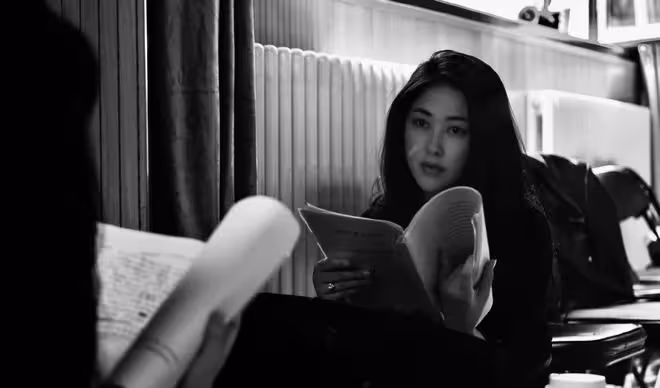 朱珠1歲女兒給爸爸洗臉好貼心,拍臉頰動作太真實,父女都未笑場