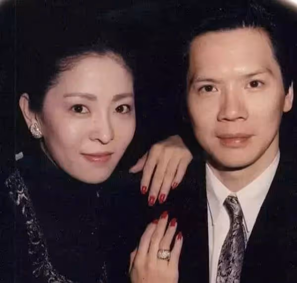 向太：我們跟這麼多人都好，怎麼就遇到周星馳和小林青霞兩個白眼狼