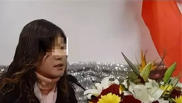 04年,22歲少女朱力亞,被男友傳染愛滋,死前舉動令人刮目相看
